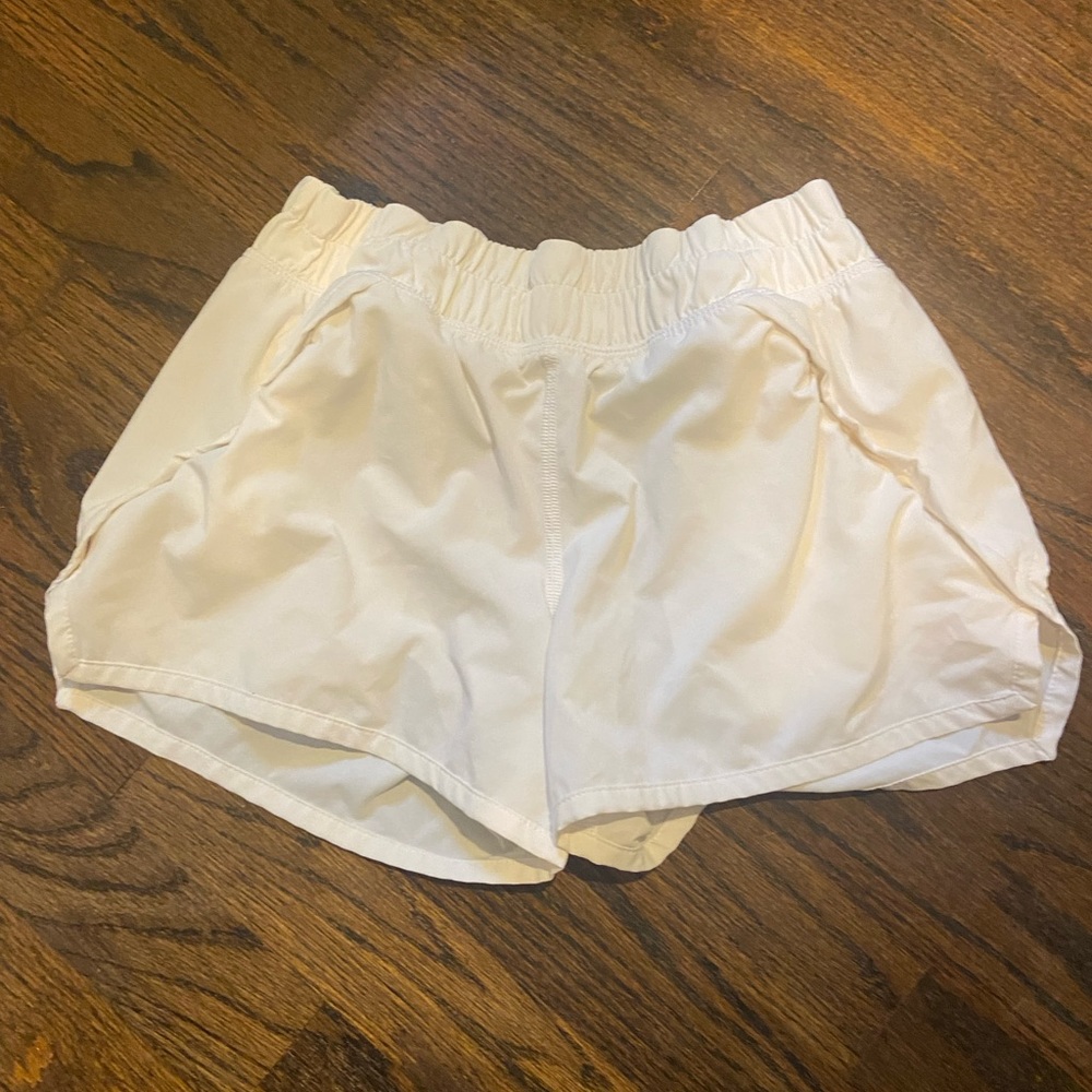 Lululemon Iviva, size 12 white shorts
